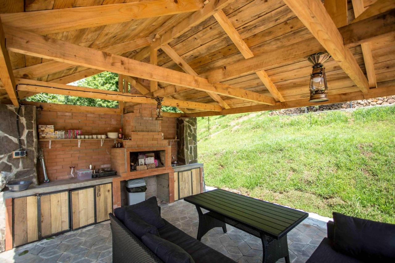 Woodpecker Ვუდფექერი Villa Batumi Kültér fotó