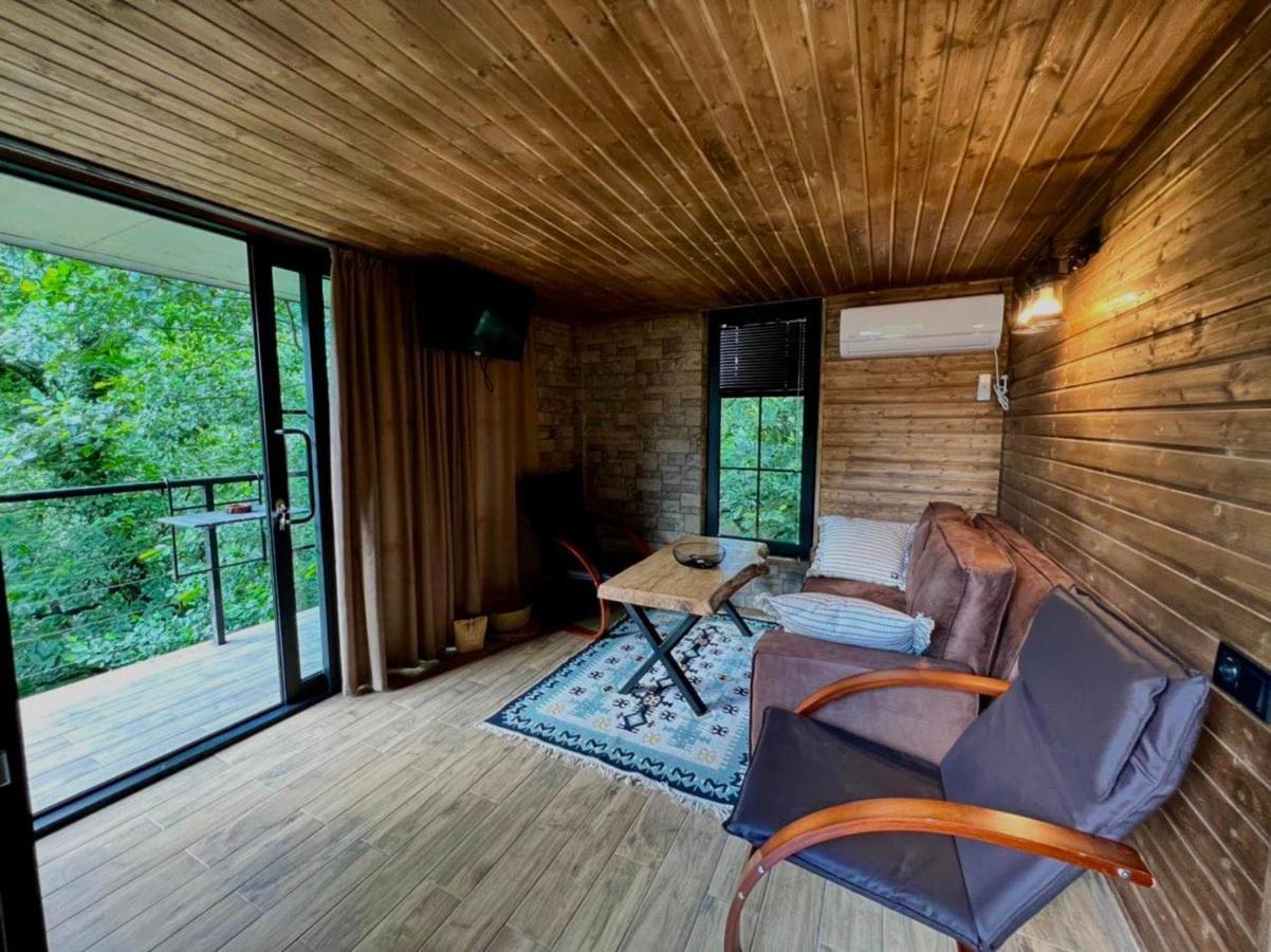 Woodpecker Ვუდფექერი Villa Batumi Kültér fotó